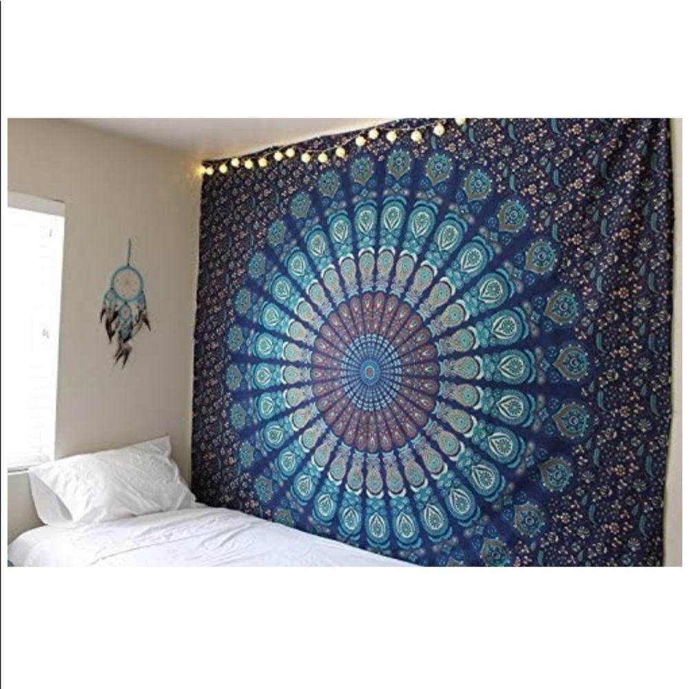 3/for $20🌟WALL TAPESTRY!!